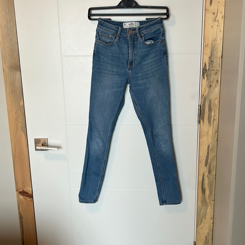 Hollister Soft Stretch Curvy High-Rise Crop Super Skinny Jeans Size 00L